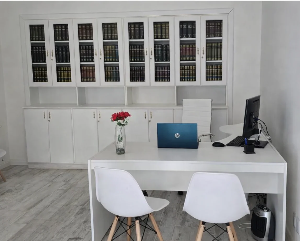 Oficinas del Estudio Jurídico J&M en Belgrano 337, La Cumbre, Córdoba